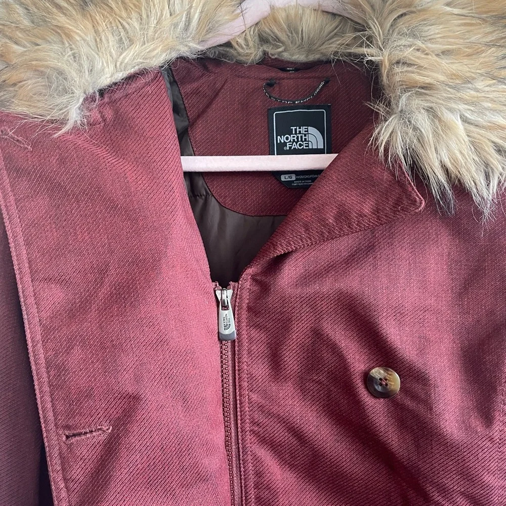North Face Burgundy Boulevard Jacket Faux Fur Removeable Collar Hidden Zipper - Picture 6 of 13